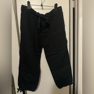 Tommy Hilfiger Summer black pants. Adjustable waist and ankle!